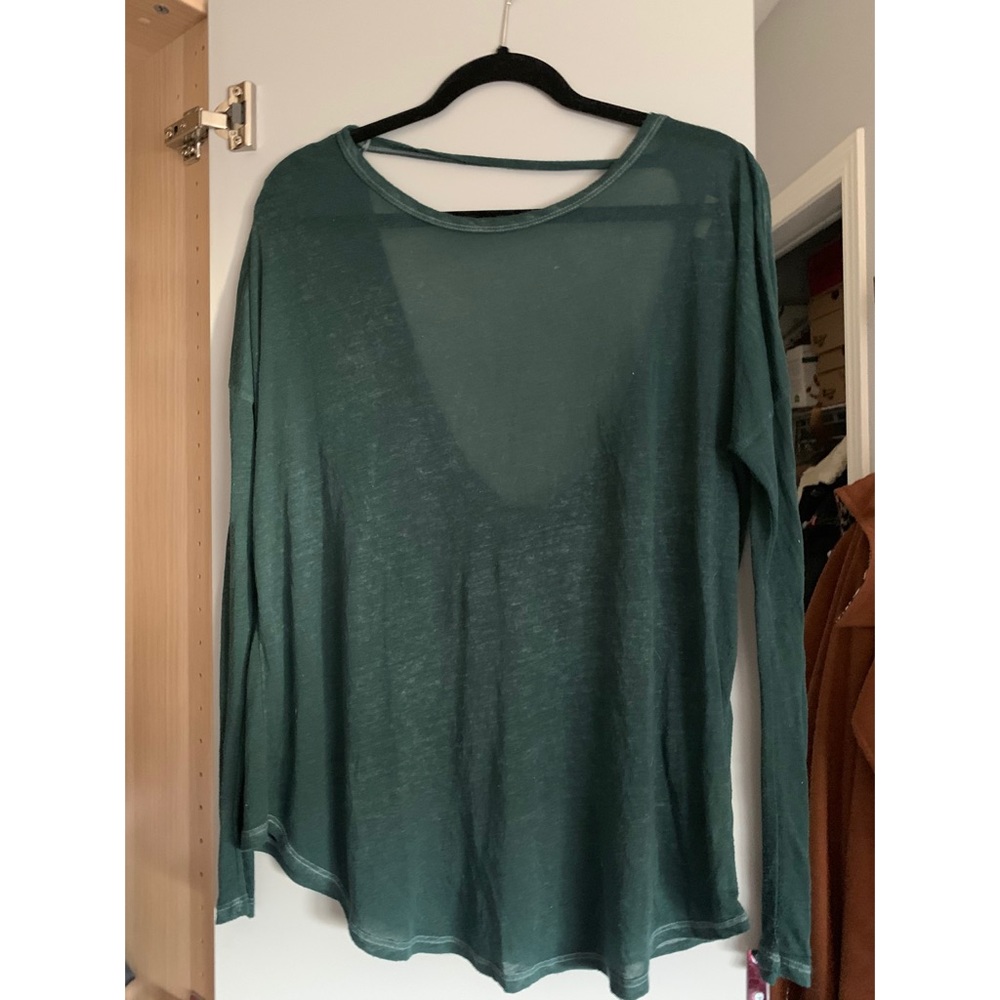 ecoté long sleeved open back shirt
